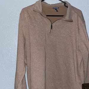 Van huesen quarter zip sweater